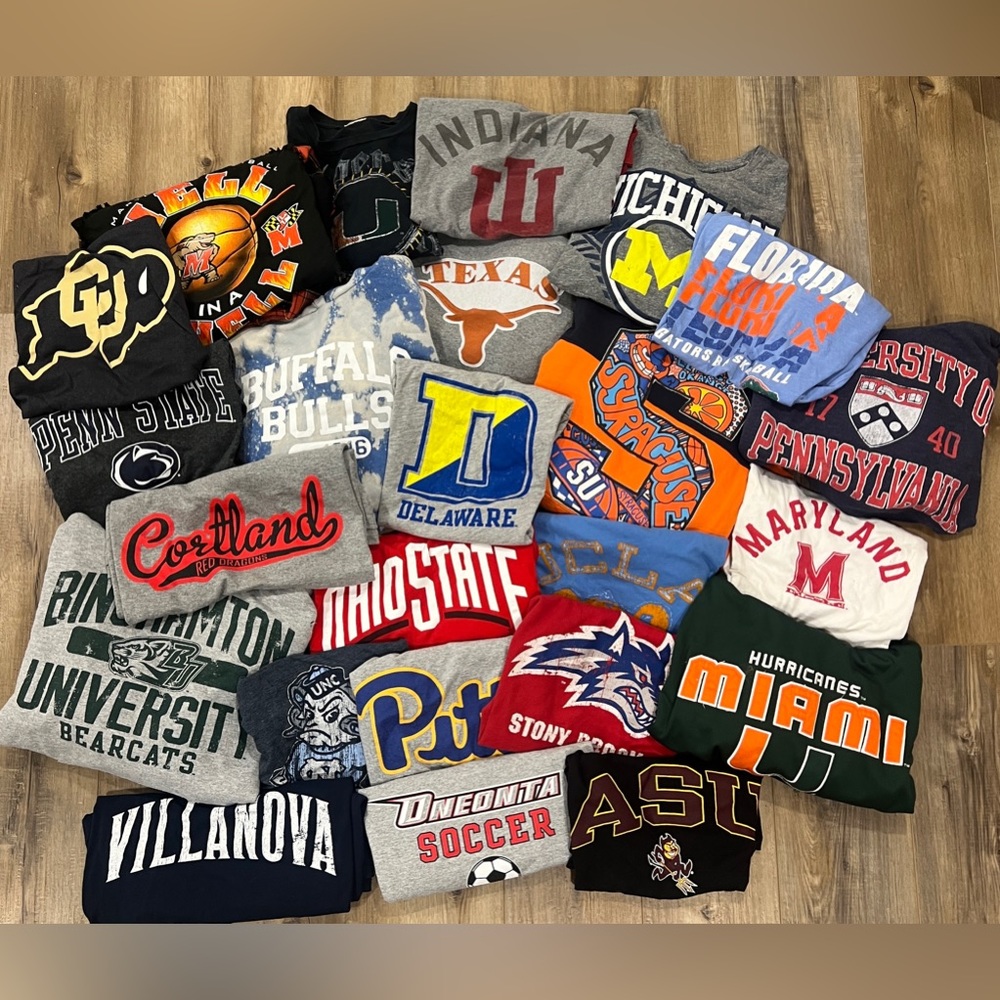 ***DONT PURCHASE: Variety of rare vintage college t-shirts